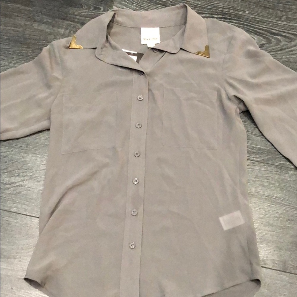 Top - Picture 2 of 3